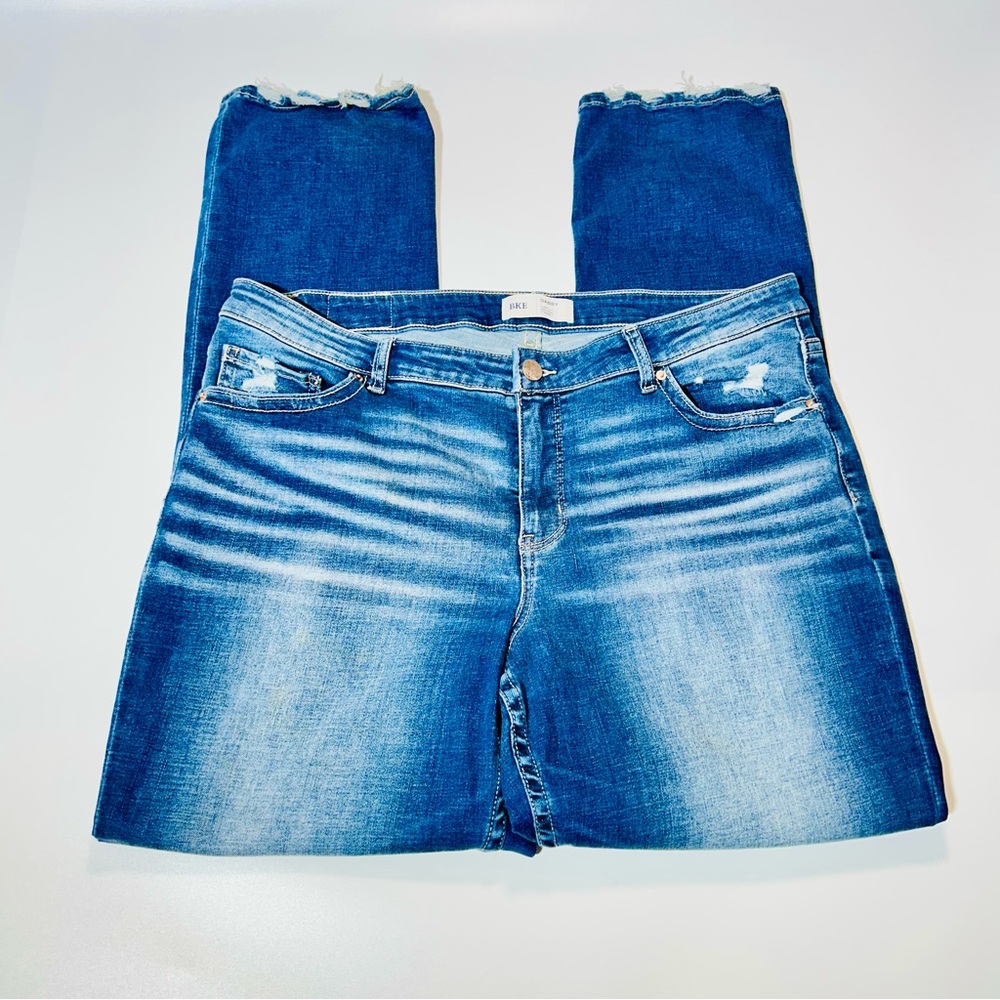 BKE jeans Gabby Curvy Fit High Rise Straight Leg jeans distressed women size 34